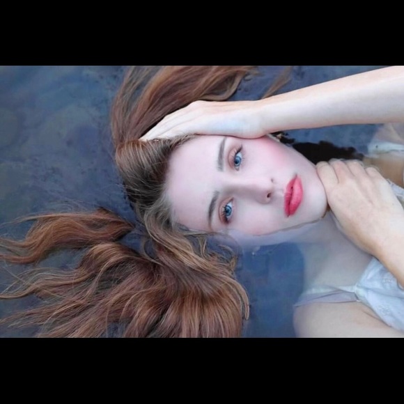 Meet your Posher, Emily - Picture 4 of 6